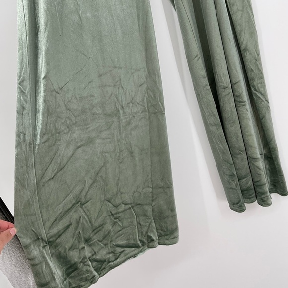 Nordstrom Green Dune Velour Pajama Set L NWT Soft 2-Piece Lounge Set - Picture 6 of 10